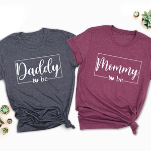 Maglietta personalizzata per futura mamma, maglietta per futuro papà, maglietta EST per mamma e papà, magliette di coppia, magliette per annuncio di gravidanza, mamma e papà