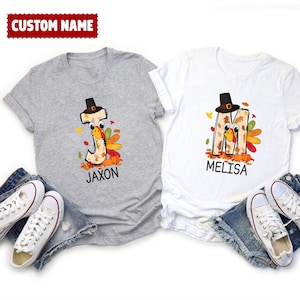 Camisetas personalizadas com letras de rabiscos de Ação de Graças, nome de criança de Ação de Graças para crianças, camisetas de peru de outono, camiseta de Ação de Graças para meninos e meninas