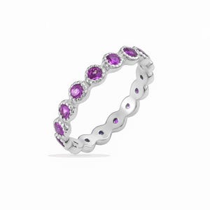 Anillo de eternidad de amatista, anillo de amatista, anillo de eternidad, piedra de nacimiento de febrero, anillo de compromiso, anillo de promesa, joyería minimalista con piedras preciosas