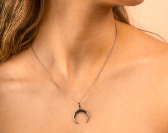 Crescent Moon Necklace, Minimalist Necklace, Crescent Pendant Necklace, Dainty Moon Jewelry, Summer Jewelry, Perfect for Layering Necklaces