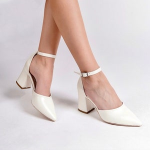 Tacones de novia color marfil, zapatos de novia, tacones de bloque color marfil, zapatos de boda color marfil, tacones altos color marfil, zapatos de novia color marfil, tacones con tiras en el tobillo