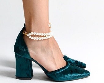 Tacones de terciopelo verde, zapatos de terciopelo verde, tacones altos verdes, zapatos de novia verdes, zapatos de boda verdes, tacones de bloque verdes, tacones con tiras en el tobillo