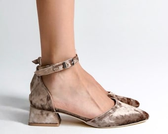 Braune Samtschuhe, Braune Hochzeitsschuhe, Hellbraune Schuhe, Braune Niedrige Absätze, Braune Block Absätze, Braune Brautschuhe, Hellbraune Absätze