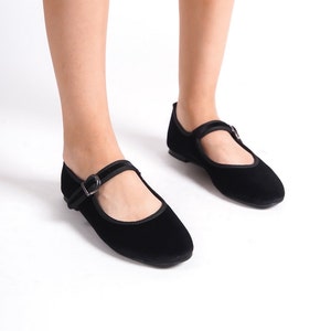 Svarta Mary Janes i sammet, Svarta Mary Jane-skor, Mary Jane-skor med låg klack, Vintage-skor för kvinnor, Ballerinaskor, Svarta Mary Janes i sammet bild 5