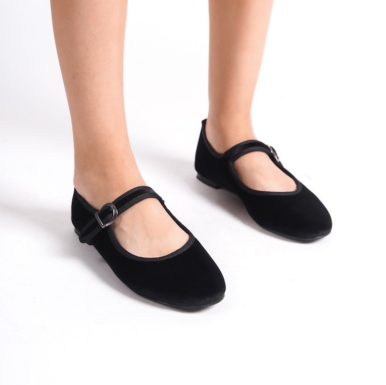 Svarta Mary Janes i sammet, Svarta Mary Jane-skor, Mary Jane-skor med låg klack, Vintage-skor för kvinnor, Ballerinaskor, Svarta Mary Janes i sammet bild 5