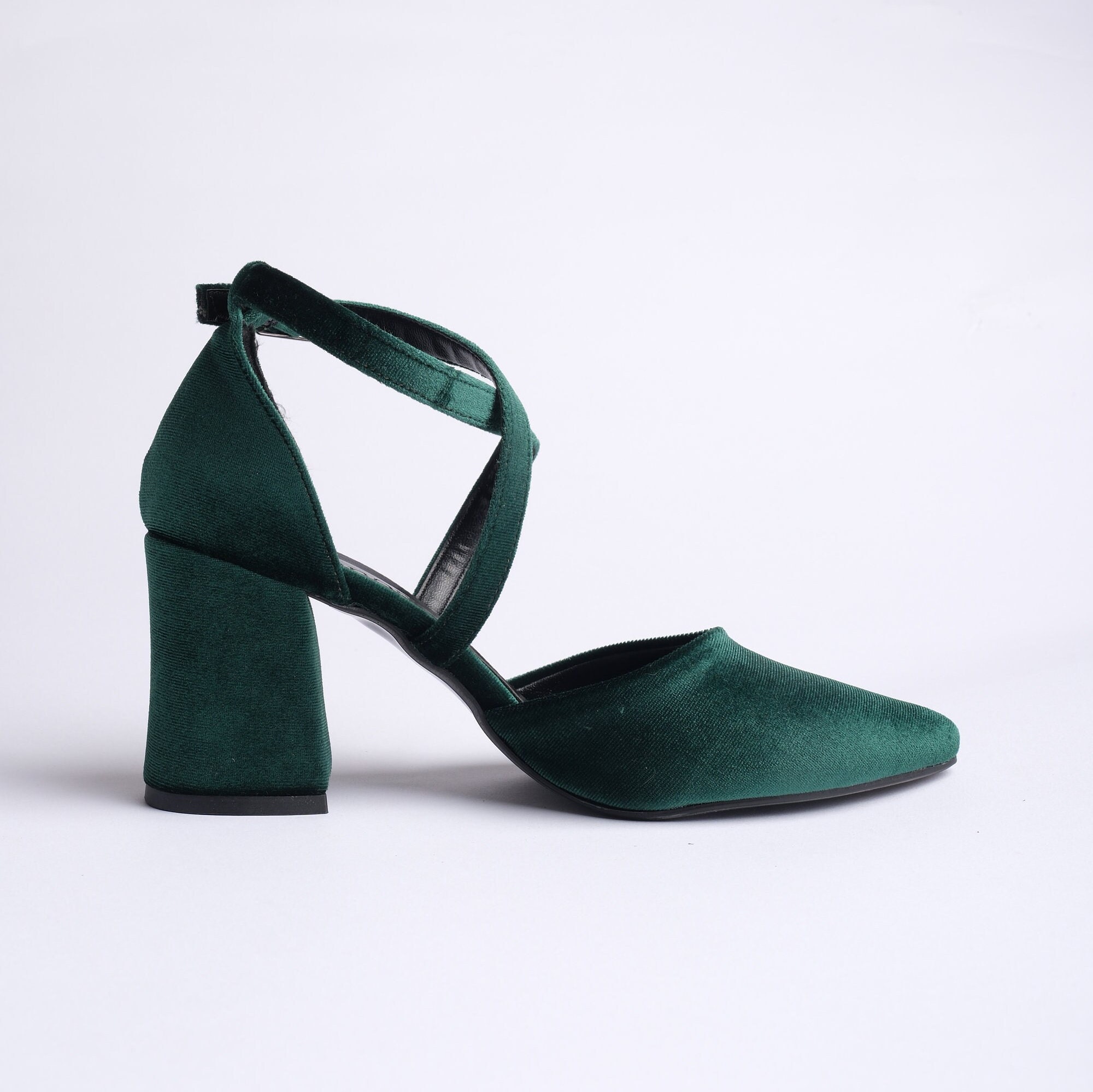 Emerald Green Wedding Shoes, Low Heel Bridal Shoes, Velvet Wedding Shoes,  Green Wedding Shoes, Forest Green Bridal Shoes - Etsy