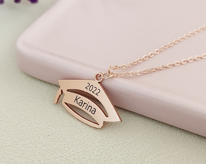 Custom Name Necklace, Personalized Graduation Necklace, Bachelor Cap Necklace, Graduation Gift, Friendship Necklace, Gift for Her