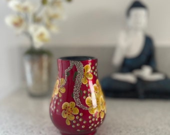 Handmade wooden lacquer pen pot dry flower vase hand painted and embellished with a stem of sand bulb shape