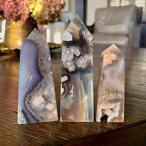 黒と青の花瑪瑙の塔 - Etsy 日本