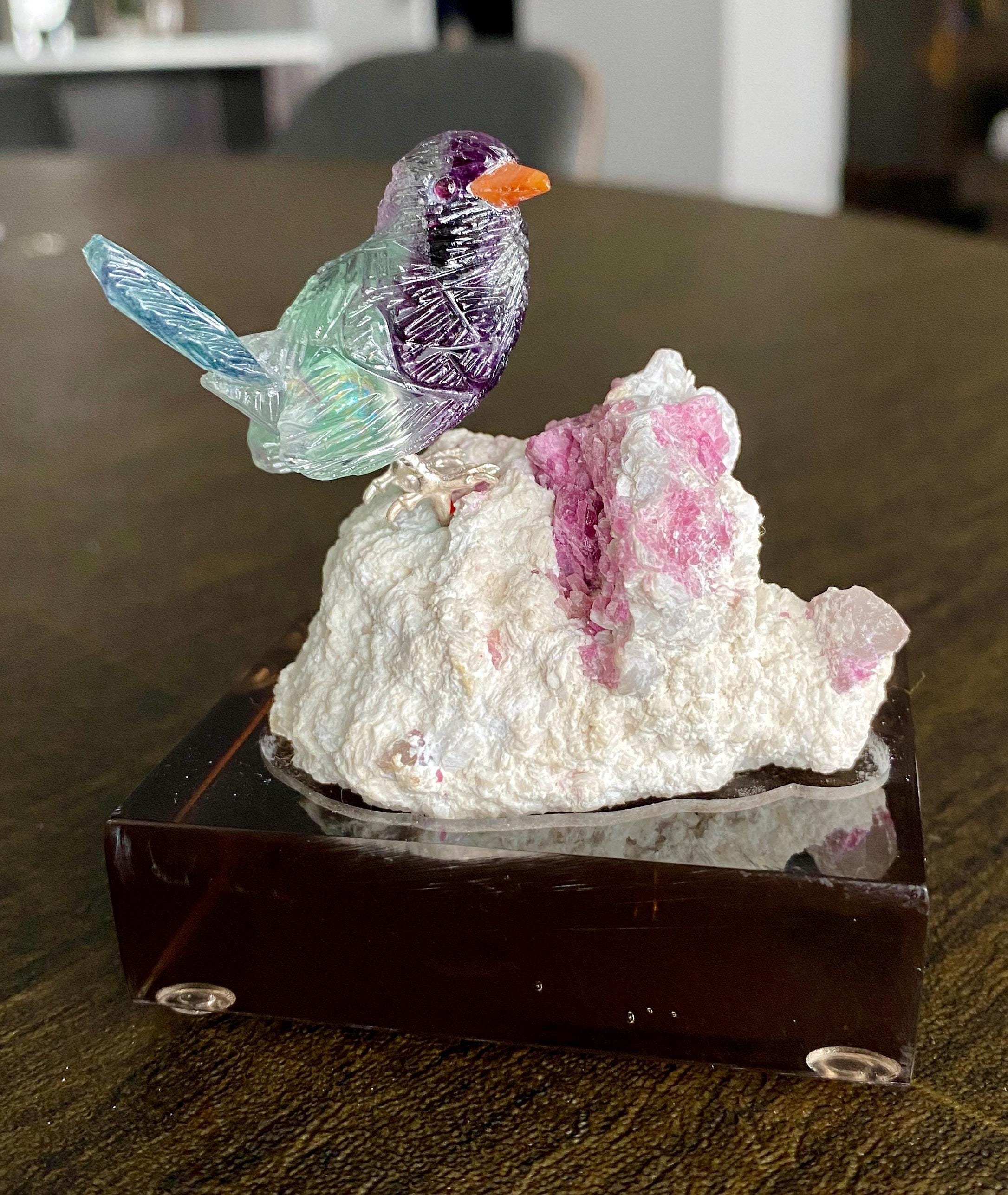 トルマリンの上のミニ蛍石フィンチ - Etsy 日本