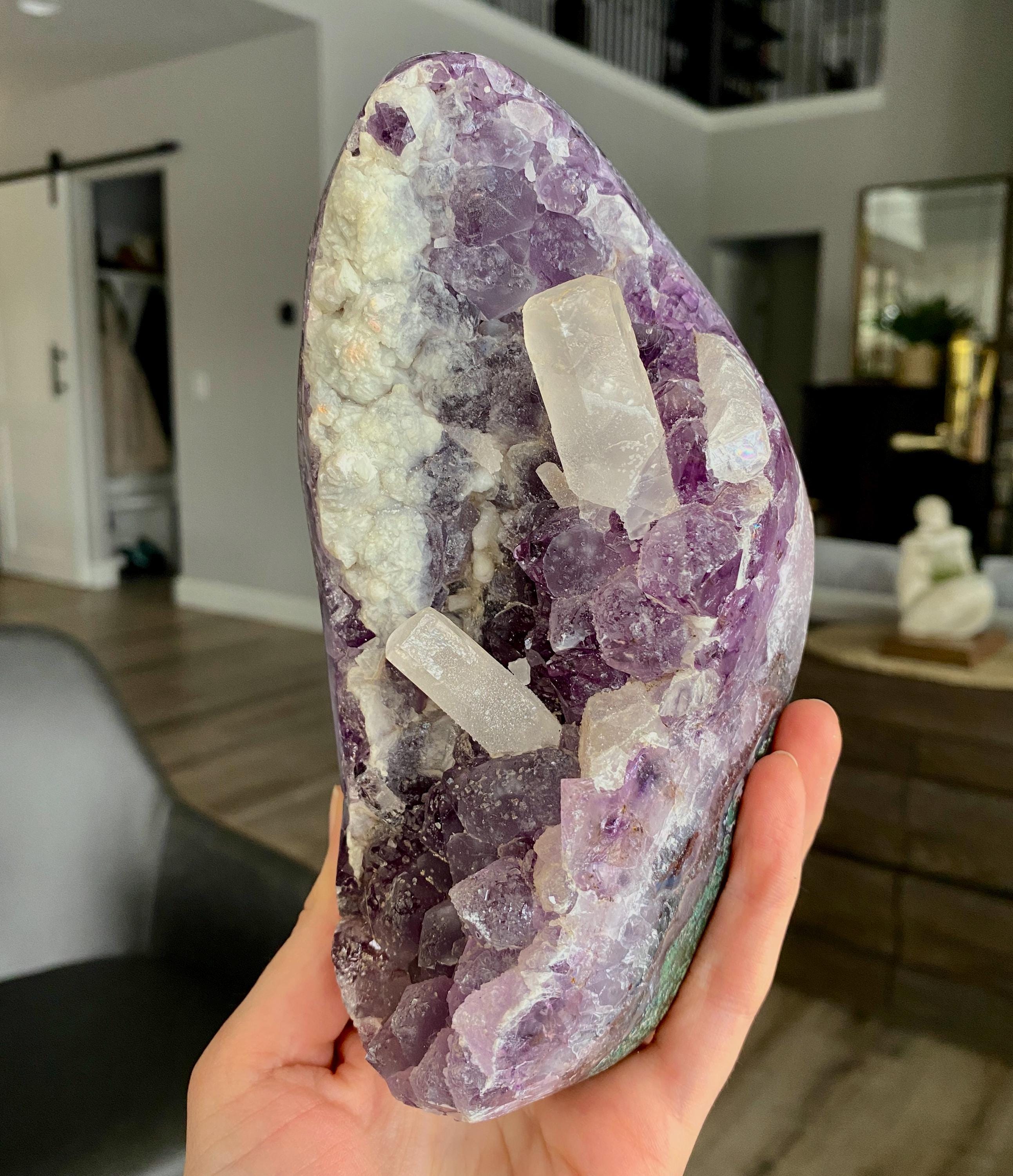 方解石の柱がついた砂糖のようなアメジスト - Etsy 日本