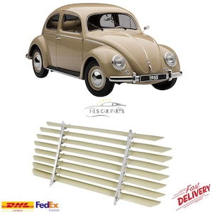 Puede incluir: Un coche Volkswagen Beetle de 1955 de color beige con detalles cromados. Debajo, un juego de persianas de ventana de coche beige con soportes de metal plateado. Se incluye el texto "HLS CAR PARTS".