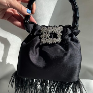 Schwarze Kleine Bucket Bags | mit Brokat Blumen Federn Abnehmbare Strassschnalle | Handarbeit | Anlass | Modisches Geschenk