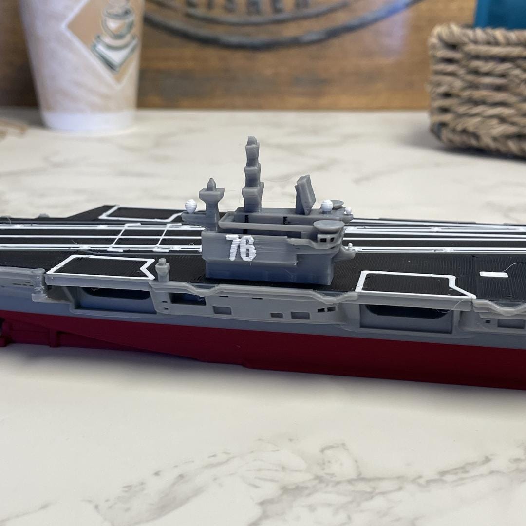USSロナルド・レーガン航空母艦モデル – 12インチ海軍軍艦レプリカ