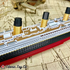 Full Color RMS Titanic Model 12, Titanic Toy For Kids, Titanic Cake Topper, Titanic Ornament, Titanic Toys For Kids, Toy boat, Toy Ship image 8