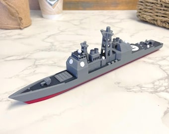 10” Ticonderoga-Class Guided Missile Cruiser Model – AEGIS Naval Combat System