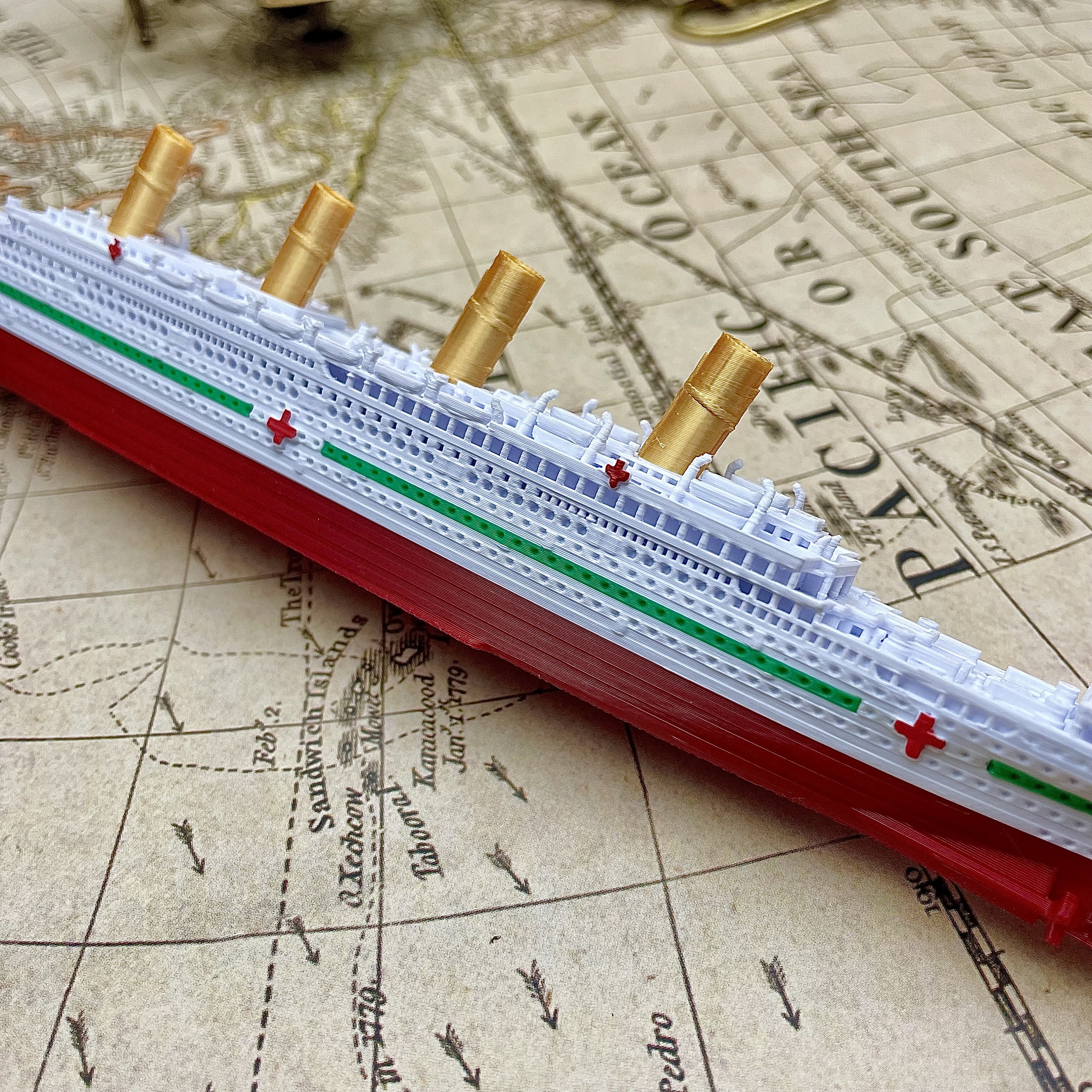 RMSタイタニック号模型3点セット + ブリタニック号＆オリンピック号