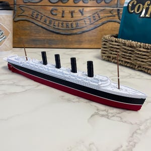 Modelo RMS Lusitania de 12”, juguete del Titanic, adorno para tarta del Titanic, barco del Titanic, juguetes para niños Modelo del Titanic, barco de juguete, barco de juguete