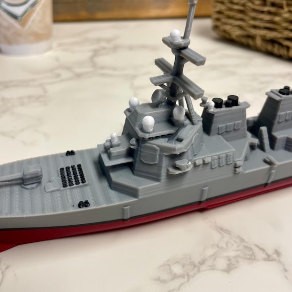 アーレイ・バーク級ミサイル駆逐艦モデル – 12インチ海軍軍艦レプリカ