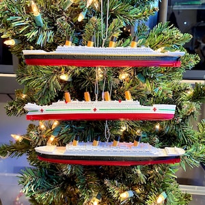 Titanic Model Ornament, Titanic Model, Titanic Toy, Titanic Cake Topper, Titanic Ornament, Titanic Gift, Titanic Necklace