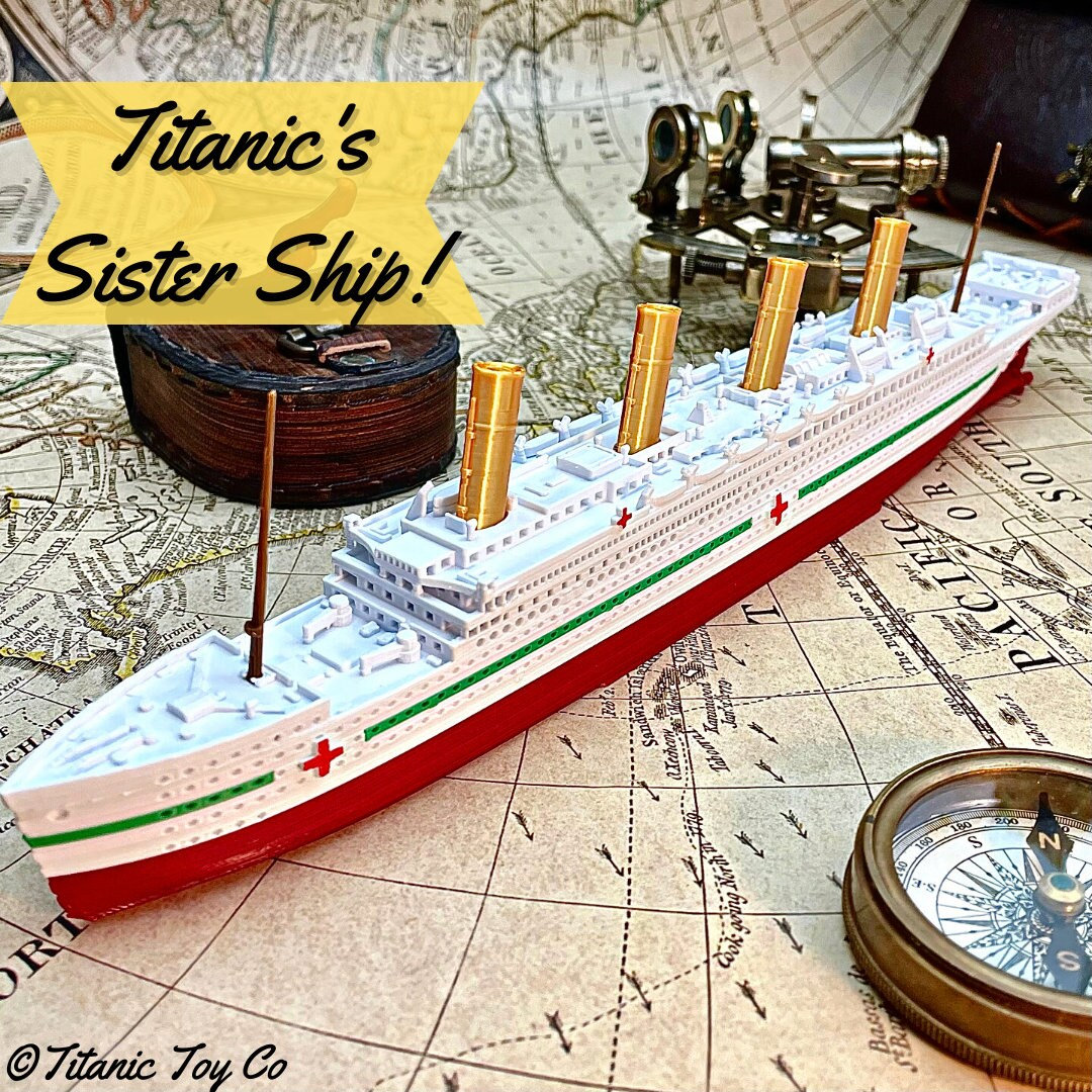 titanic sinking model toys