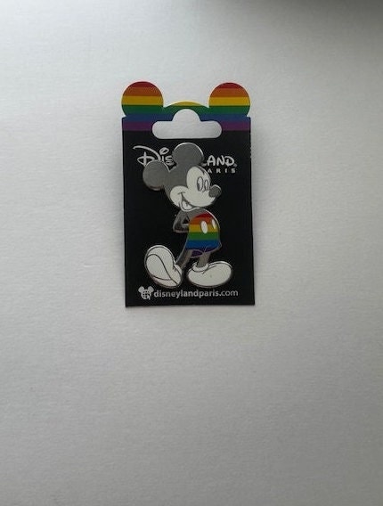 Mickey rainbow pin Italia