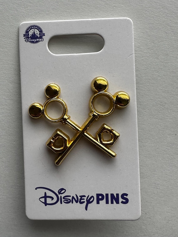 Disney Concierge Pin DCL Disney Cruise Line Mickey Head Gold