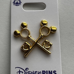 Disney Concierge Pin DCL Disney Cruise Line Mickey Head Gold