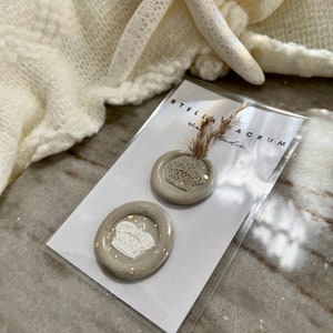 Coroa de penas, conjunto de 2 adesivos, selo de cera, autoadesivo, pampa seca, folha de ouro, selo de carta personalizado, convite, branco, cinza