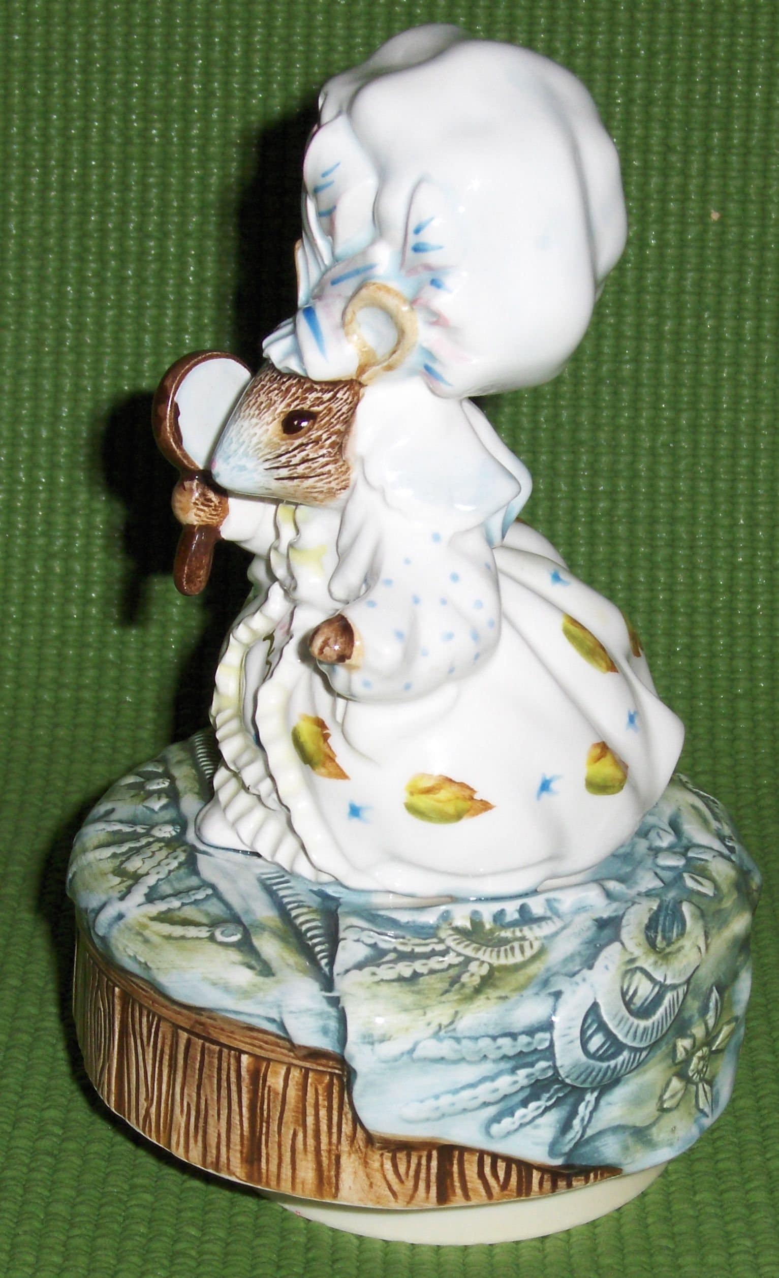 Vintage 1978 Beatrix Potter Lady Mouse Music Box by Schmid - Etsy