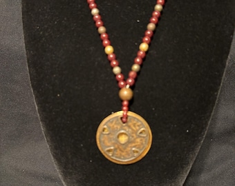 Liz Claiborne Vintage Gold Tone Beaded Necklace with Boho Pendant 1980' -90's