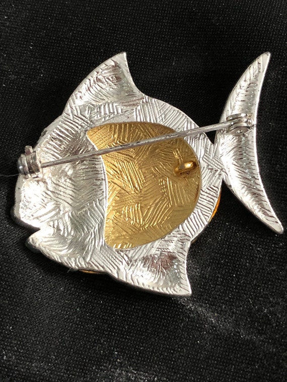 Vintage Tropical Fish Brooch Pin Gold Tone and Si… - image 2