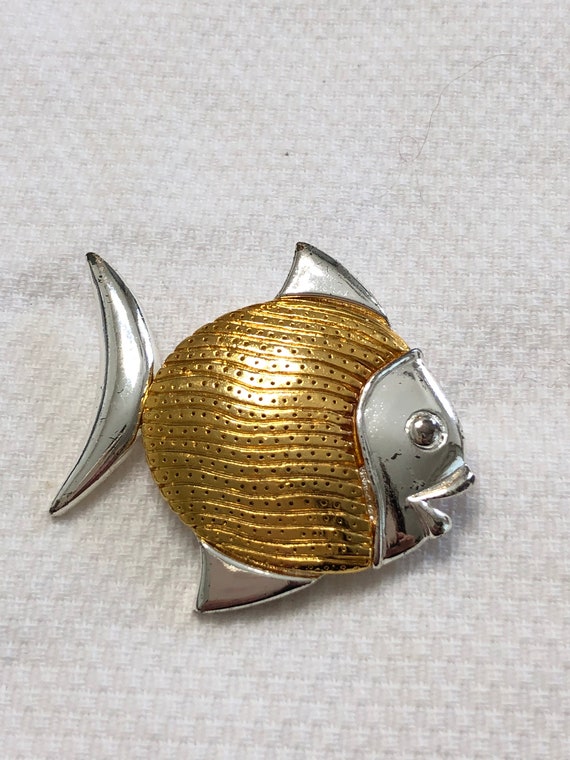 Vintage Tropical Fish Brooch Pin Gold Tone and Si… - image 1