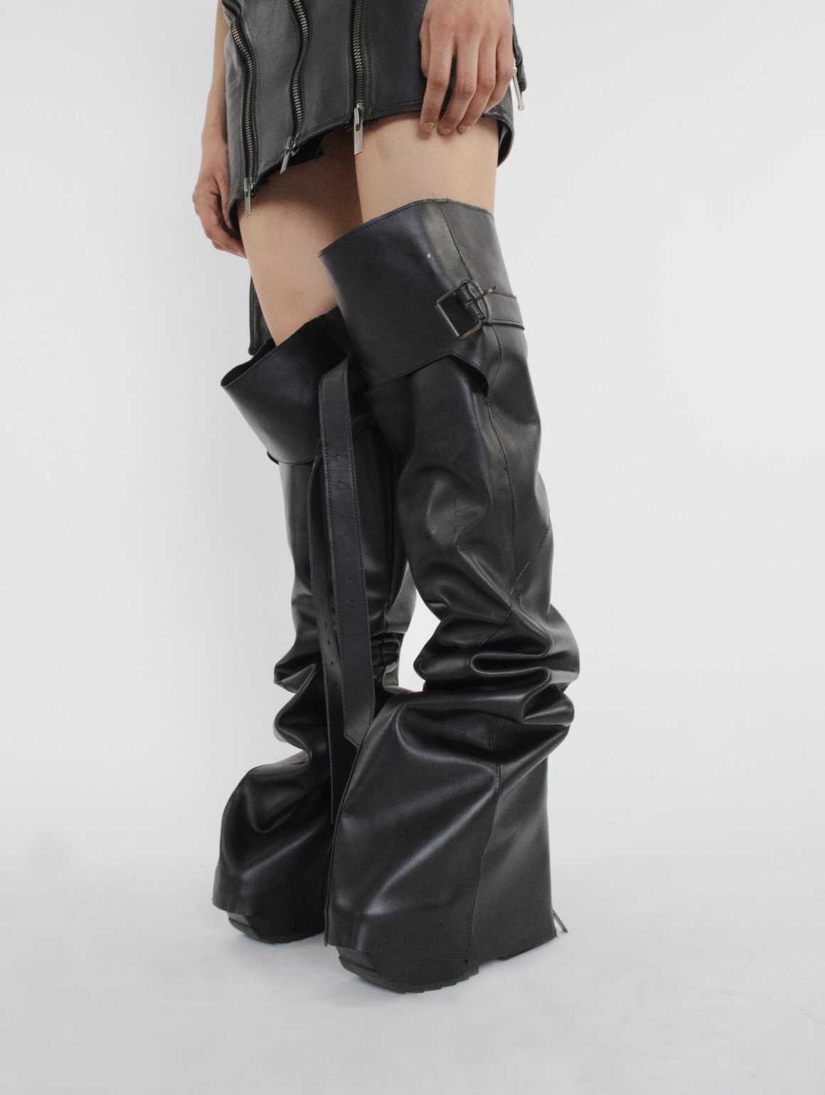 UNISEX LAYERED LEATHER SOCKS