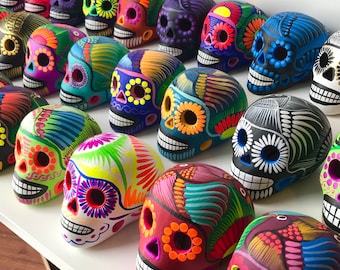 Hand-painted Day of the Dead Skull | 4 different sizes | Mexican Sugar Skull Dia de Muertos Skull Hand-painted Calavera [random color]