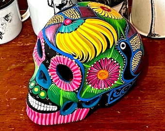 Hand-Painted Mexican Sugar Skull [Choose Color] Dia de Muertos/Day of The Dead Calavera - Ceramic and Acrylics Painted Skull