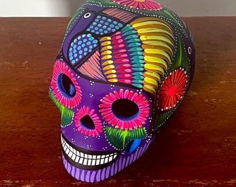 Großer Tag der Toten Mexikanischer 'Zucker' Schädel [Farbe wählen] Keramik Calavera de Dia de Muertos handbemalt mit Acrylfarben