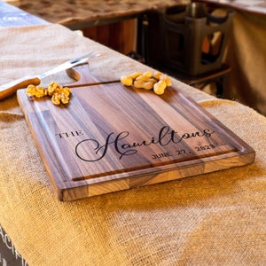 Couple Cutting Board, Custom Cutting Board, Custom Wedding Gift, Gift For Couple, Newlywed Gift, Custom Serving Board, Chopping Board