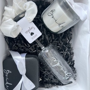 Bruid Bruids Cadeauset Box Bundel Cadeau Bedankt Gepersonaliseerde bruiloft Grote Dag Gefeliciteerd Cadeau Leuke Liefde Mr Mrs Ring Aankondigingsdatum