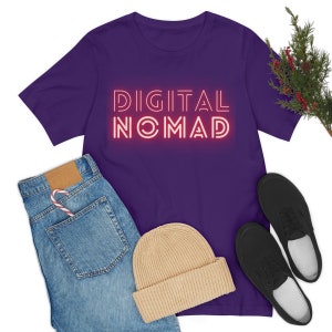 T-shirt met print Digital Nomad | Uniseks jersey met korte mouw afbeelding 8