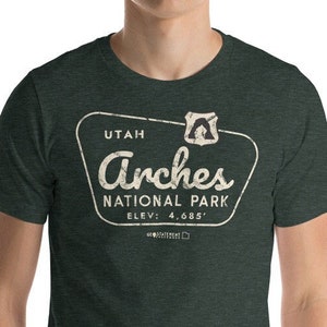 Arches Shirt:  Utah Arches National Park Vintage Style Unisex t-shirt; Utah T-Shirt; Arches T-Shirt; Moab Utah; National Park Shirts