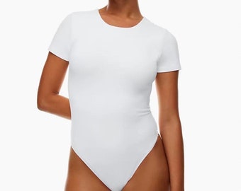 Aritzia Babaton Contour Crew Shortsleeve Bodysuit / White / Size XXS