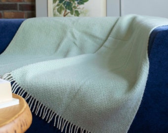 Light Green Herringbone Wool Blanket: Warm Couch Throw (51'' x 67'')