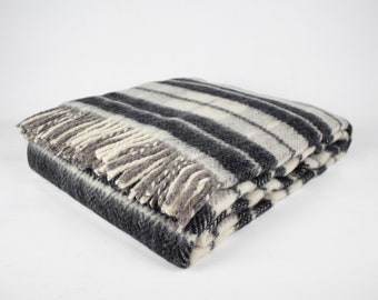 Black Tartan Plaid Wool Blanket: Vintage Style Throw