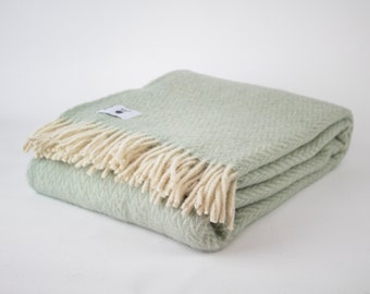 Light Green Herringbone New Wool Throw Blanket, Pure 100% Wool Blanket, Warm Cozy Blanket, Couch Blanket,Porch Blanket, Sheep Warm Blanket