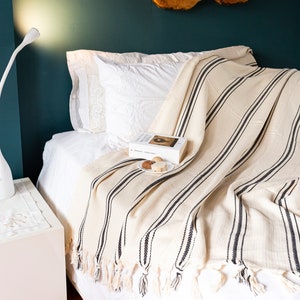 Beige Baumwolldecke, gestreifte handgewebte Couchdecke, hochwertige türkische Baumwolldecke, Tagesdecke, gemütliche Verandadecke