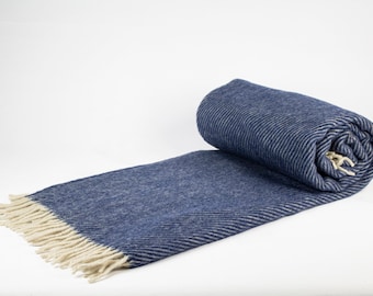 Ciemnoniebieski wełniany koc: pled vintage, (63'' 79'')