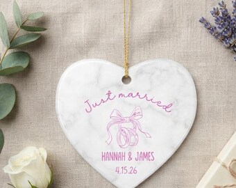 Personalized Just Married Ornament, Fist Christmas Married Ornament, Newlywed Keepsake, Just Married Gift, Newlywed Gift