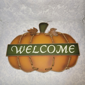 Vintage Rare Welcome Pumpkin Shape Wood Sign Door Rustic Metal Leaves Fall Hanging Wall Art Decor Jute Rope Thanksgiving Seasonal Home Decor