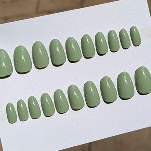 September Solid Sage Press On Nail Set